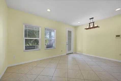 7040 White Willow Court Sarasota FL 34243
