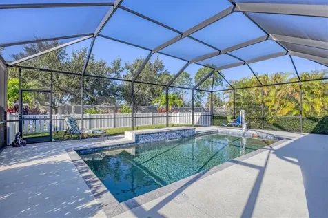 7040 White Willow Court Sarasota FL 34243