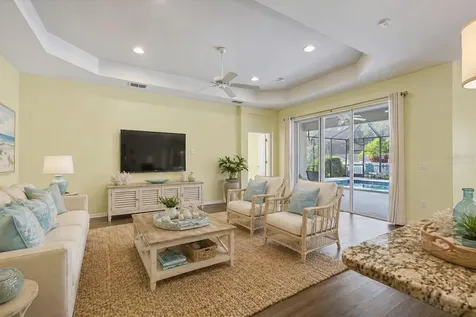 7040 White Willow Court Sarasota FL 34243