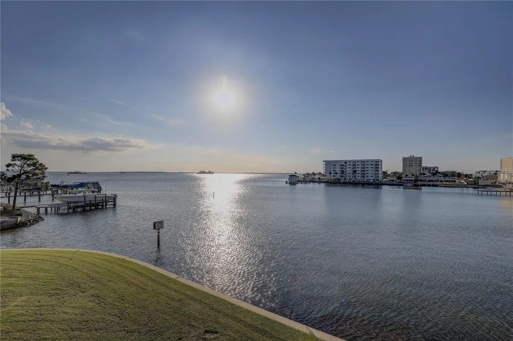 433 S Paula Drive Dunedin FL 34698