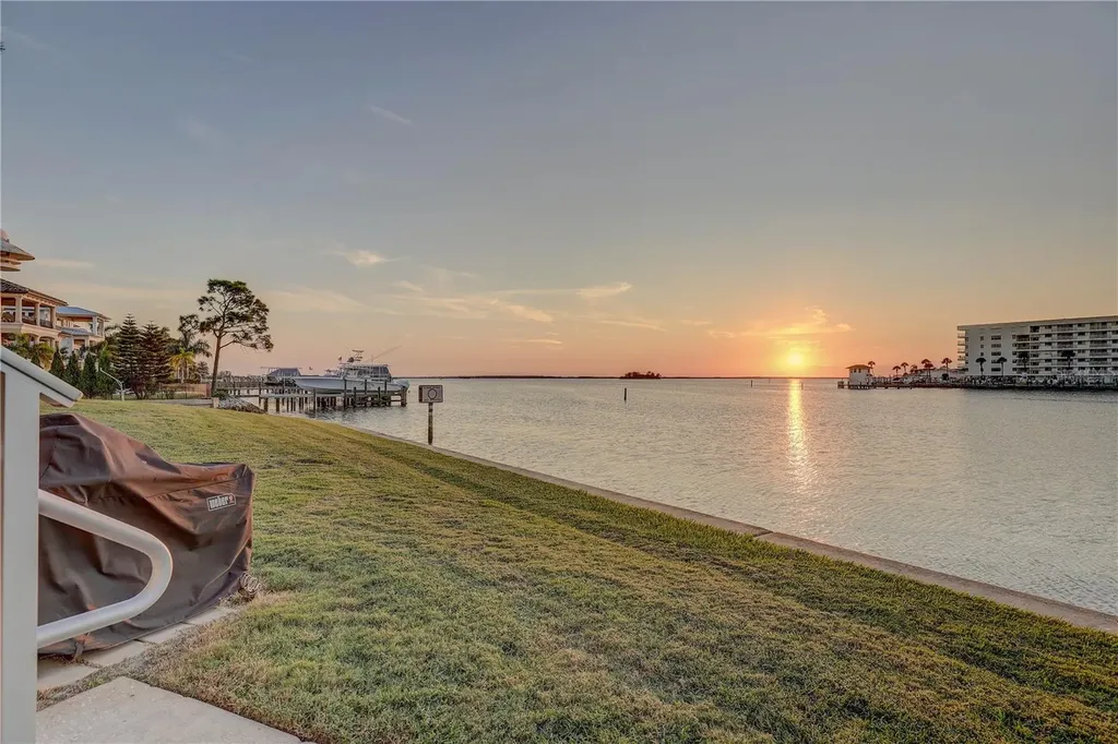 433 S Paula Drive Dunedin FL 34698