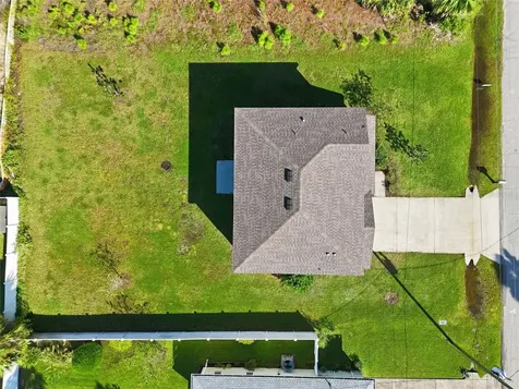 4 Round Tree Drive Palm Coast FL 32164