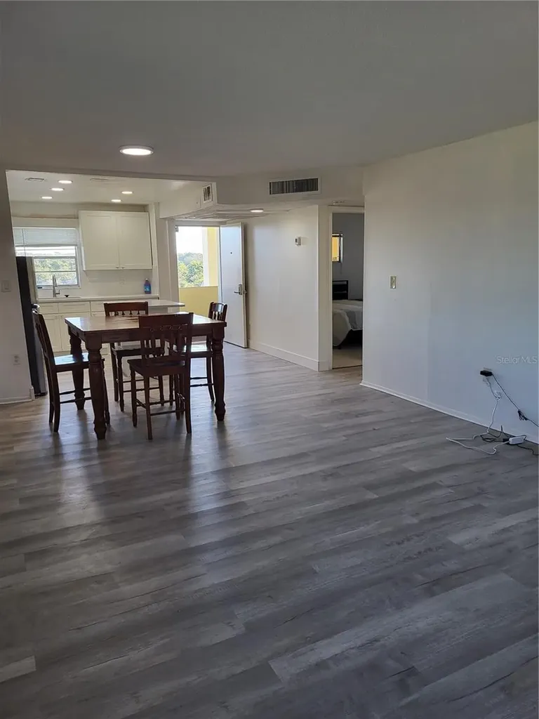 4650 Cove Circle St Petersburg FL 33708