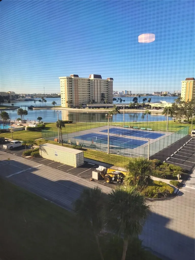 4650 Cove Circle St Petersburg FL 33708