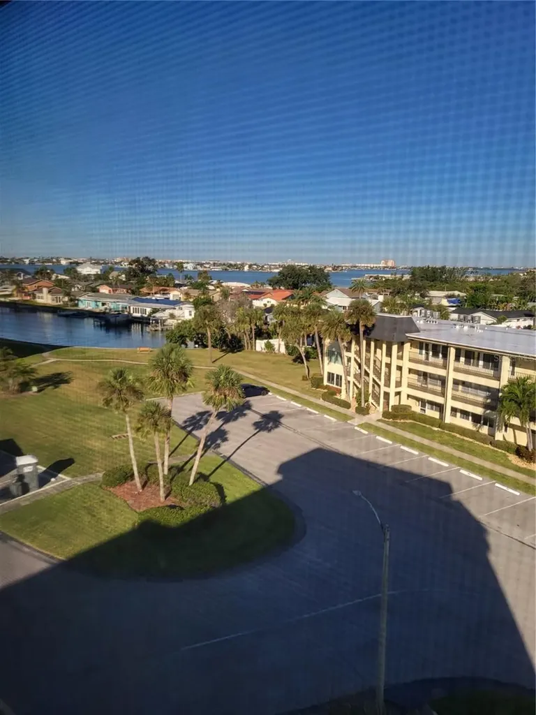 4650 Cove Circle St Petersburg FL 33708