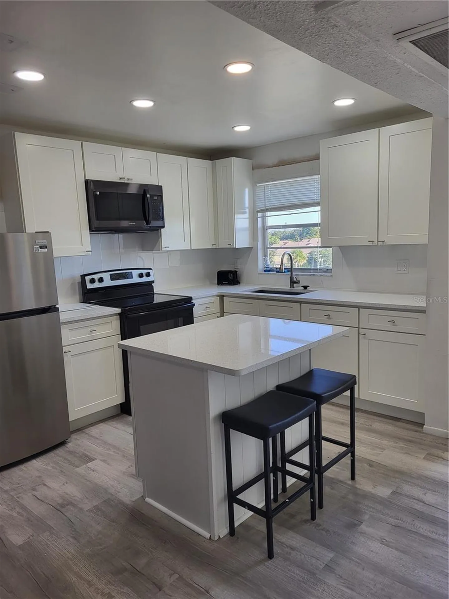 4650 Cove Circle St Petersburg FL 33708