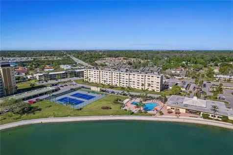 4650 Cove Circle St Petersburg FL 33708