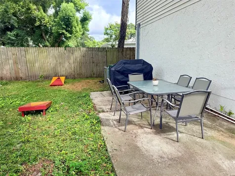 9402 N Semmes Street Tampa FL 33612