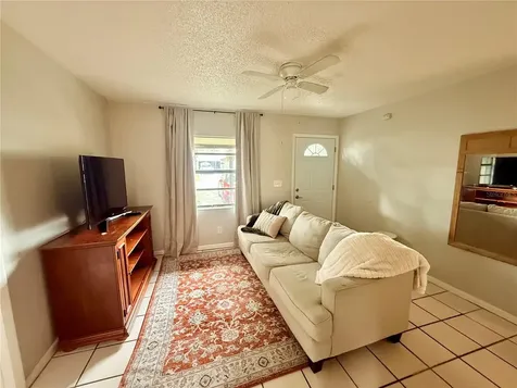 9402 N Semmes Street Tampa FL 33612