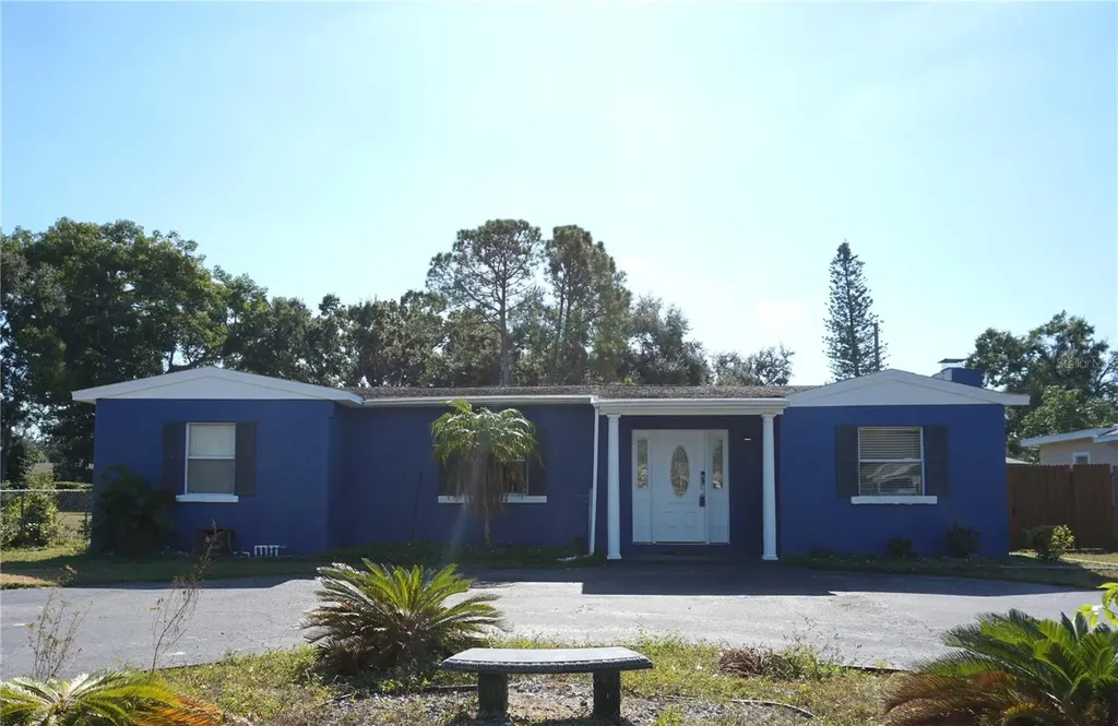 5916 16th Avenue N St Petersburg FL 33710