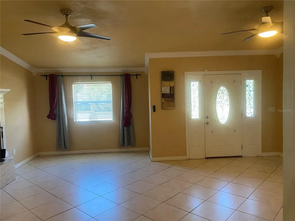 5916 16th Avenue N St Petersburg FL 33710