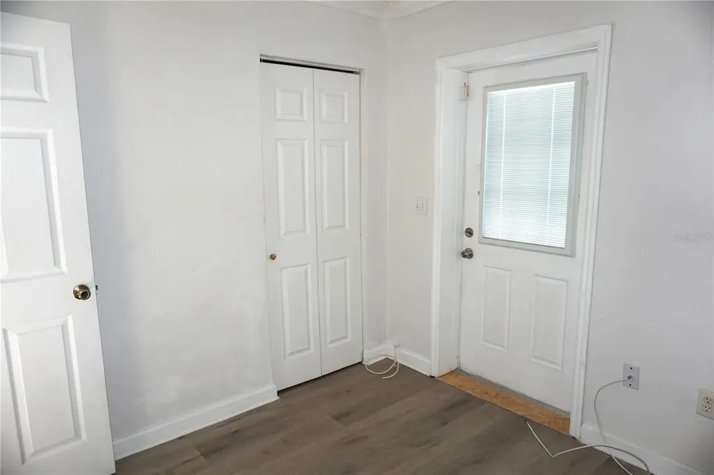 5916 16th Avenue N St Petersburg FL 33710
