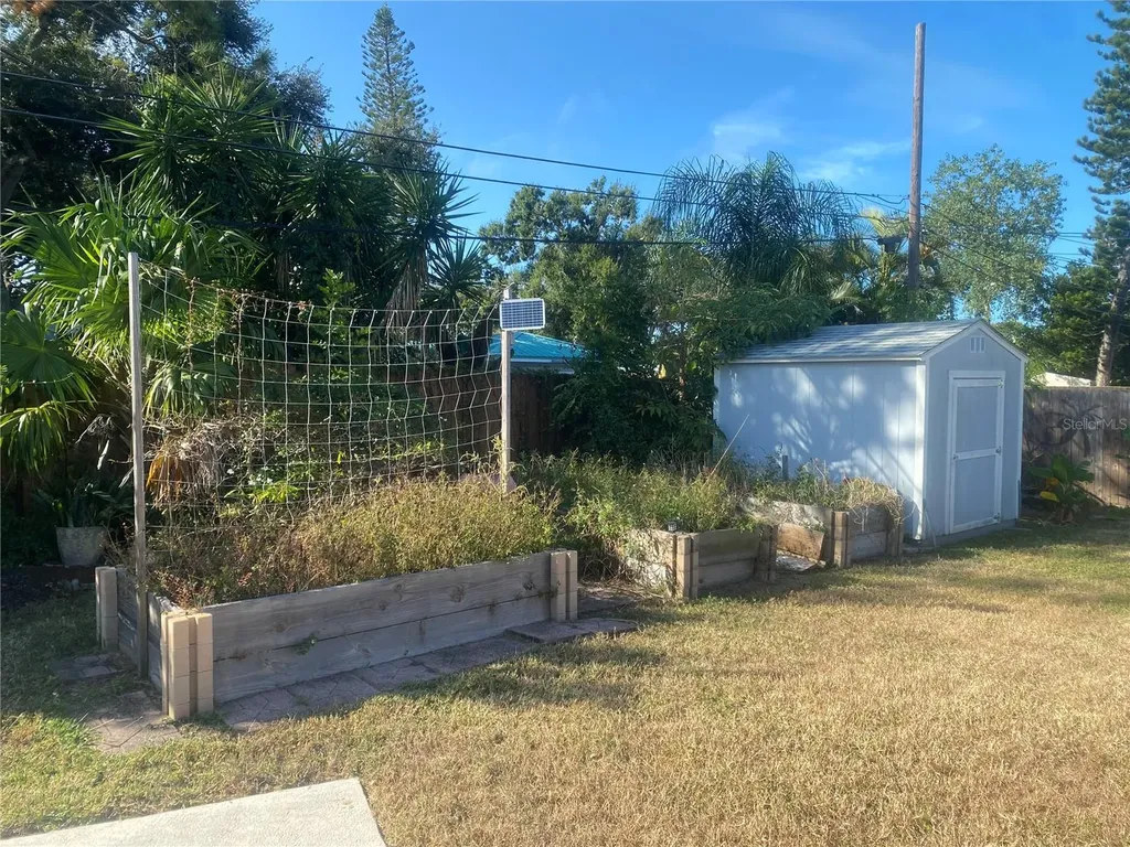 5916 16th Avenue N St Petersburg FL 33710