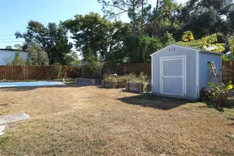5916 16th Avenue N St Petersburg FL 33710