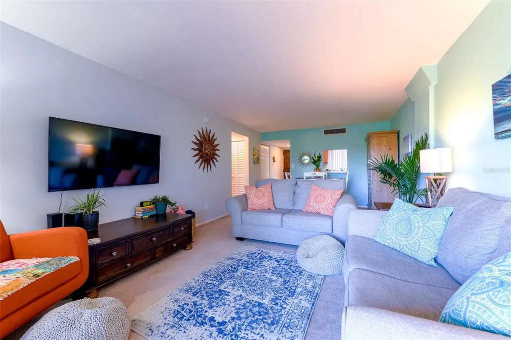 305 Tarpon Point Tarpon Springs FL 34689