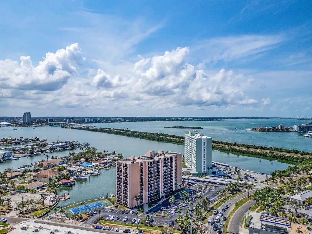51 Island Way Clearwater Beach FL 33767