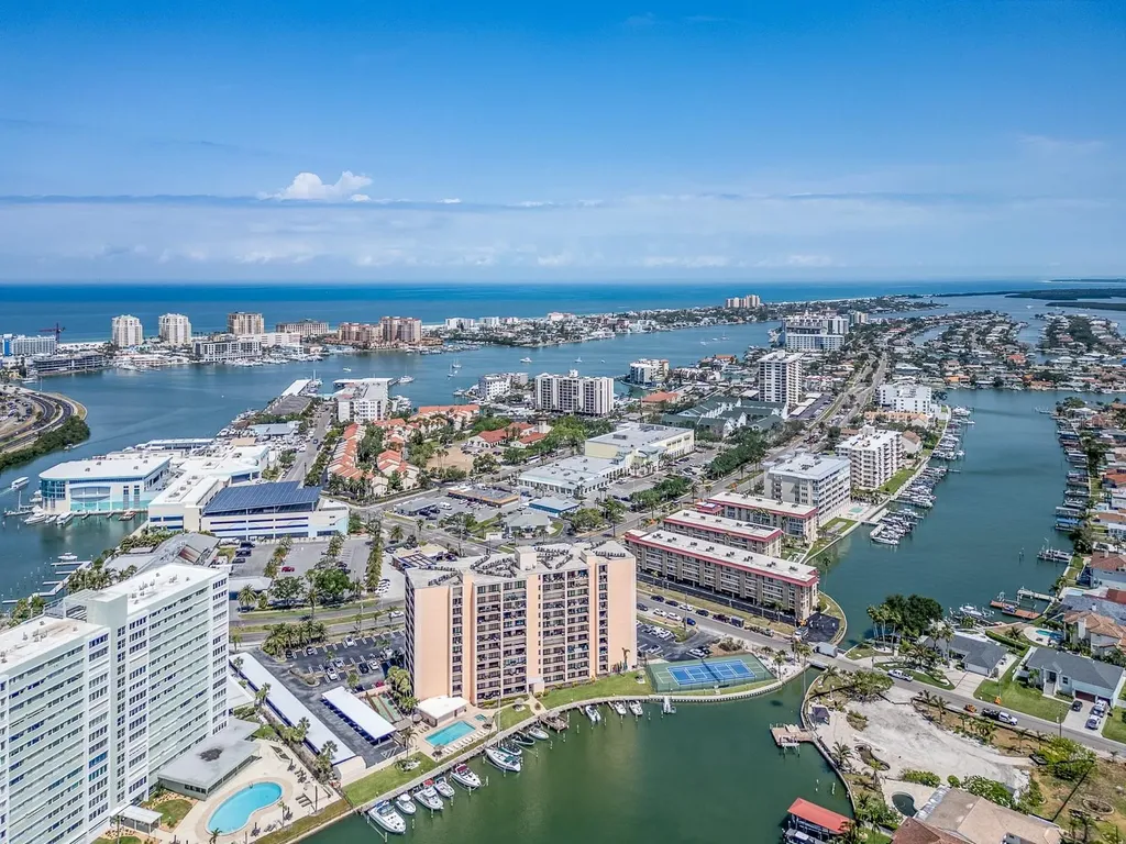 51 Island Way Clearwater Beach FL 33767