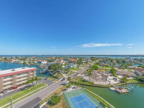 51 Island Way Clearwater Beach FL 33767