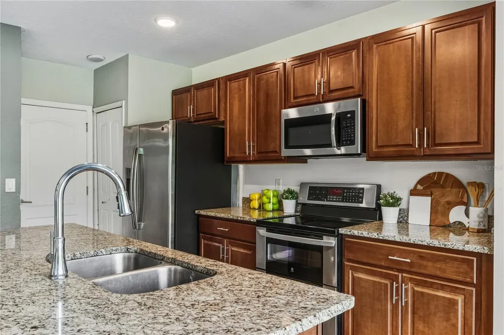 1131 Nelson Meadow Lane Poinciana FL 34759