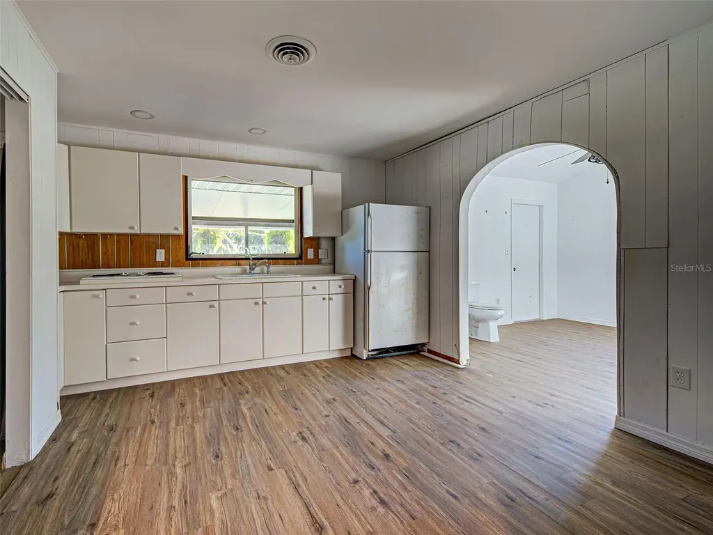 425 Morrison Avenue Englewood FL 34223
