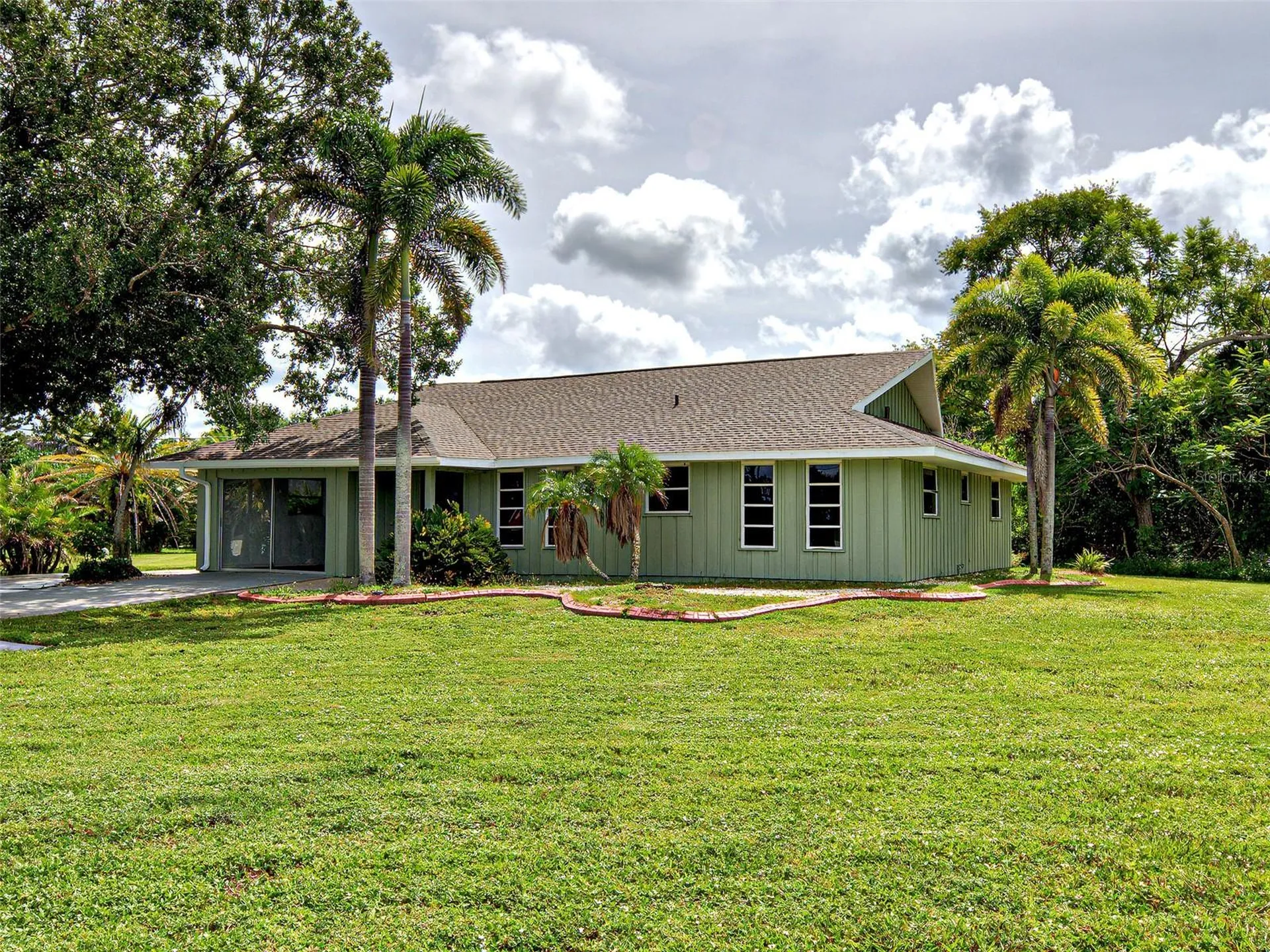 Englewood FL, 425 Morrison Avenue