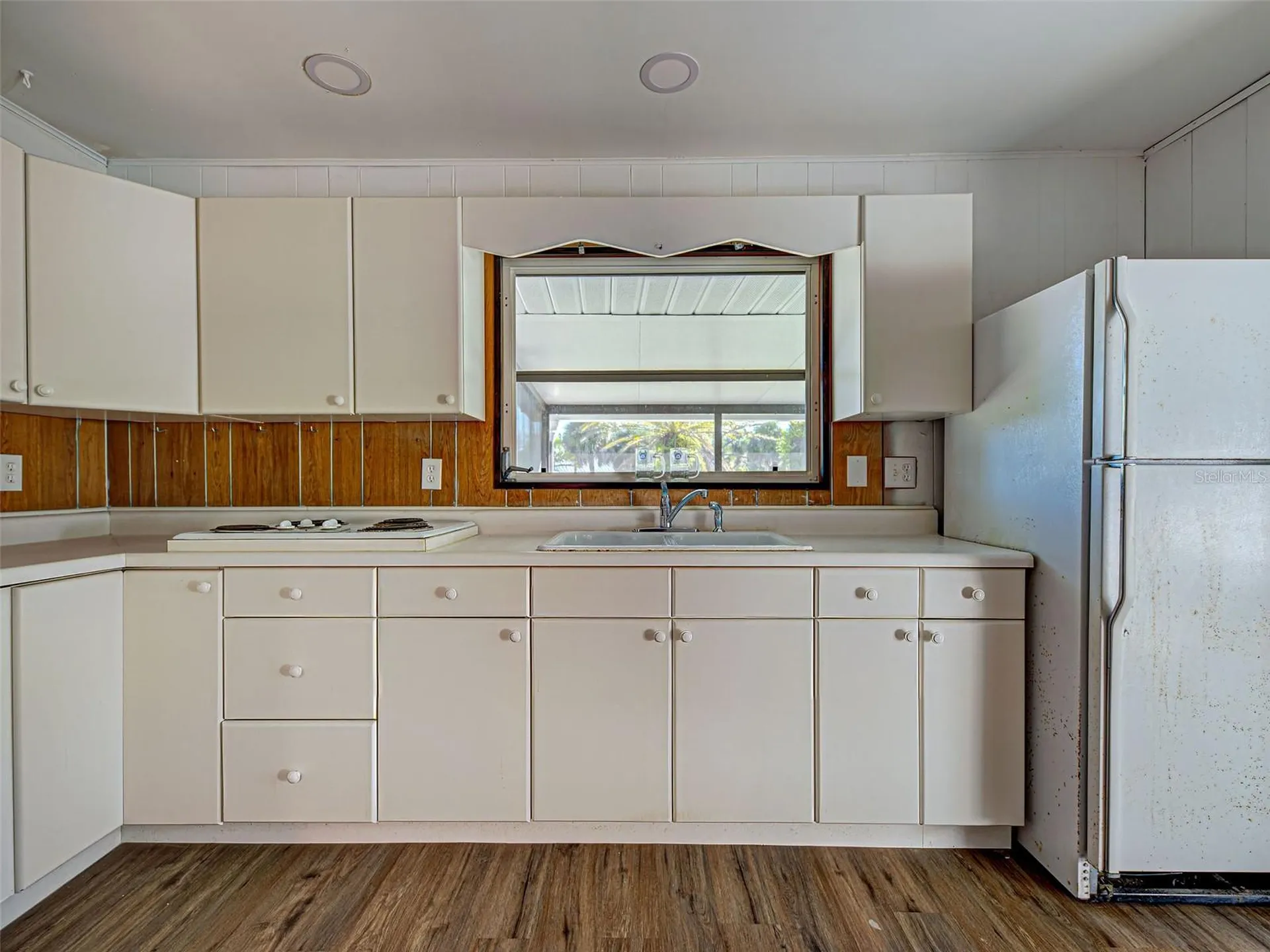 425 Morrison Avenue Englewood FL 34223