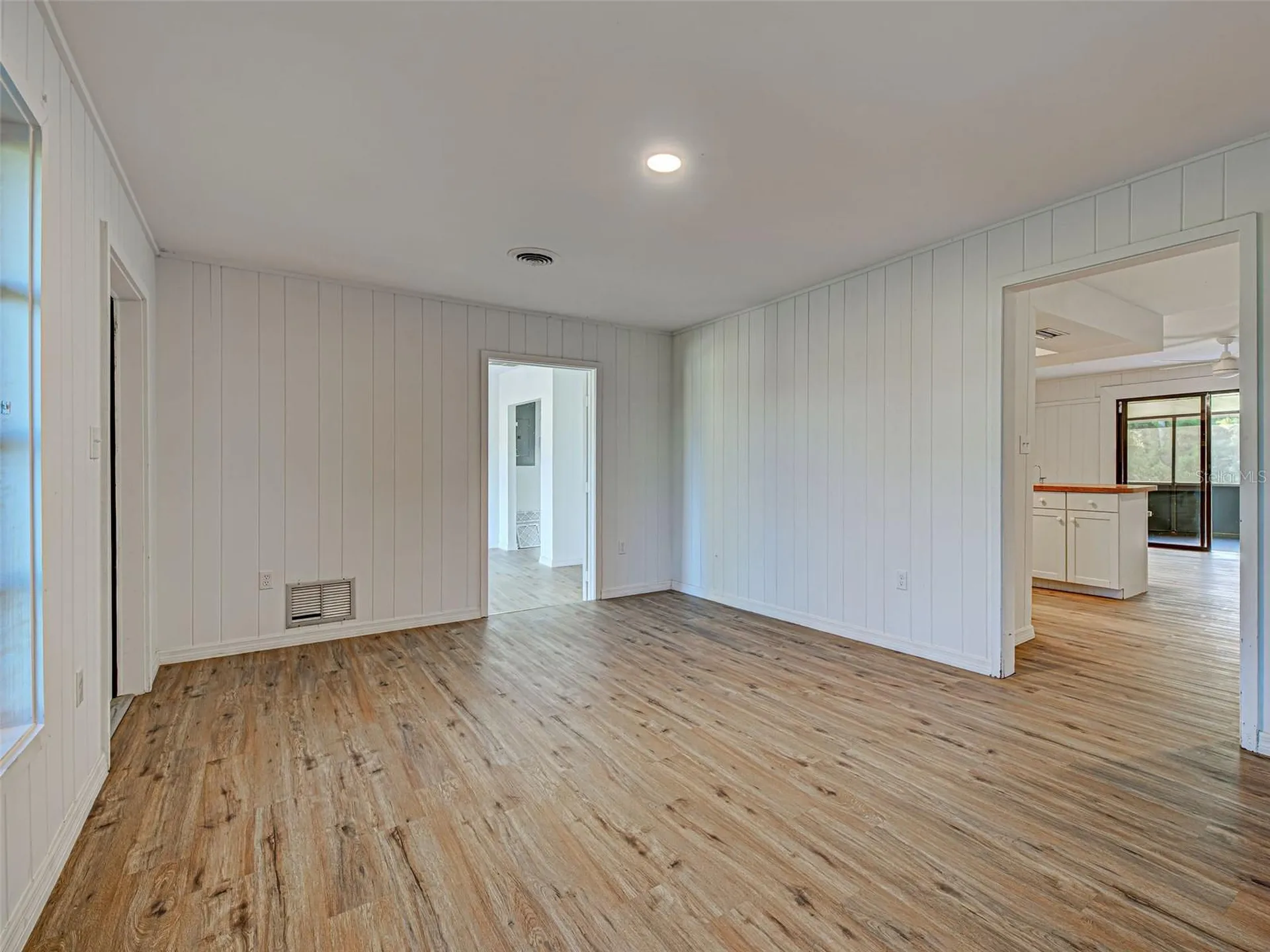 425 Morrison Avenue Englewood FL 34223