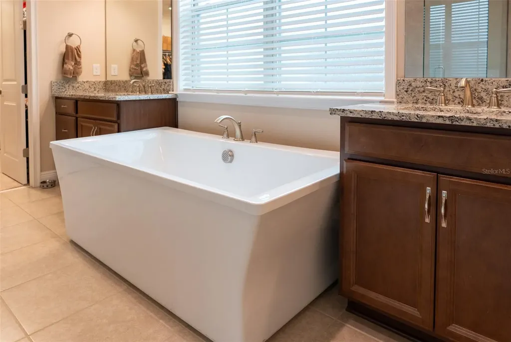 8112 Cleobury Drive Orlando FL 32832
