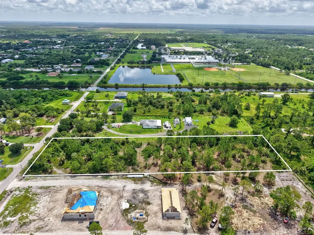 20TH Avenue NE Naples FL 34120