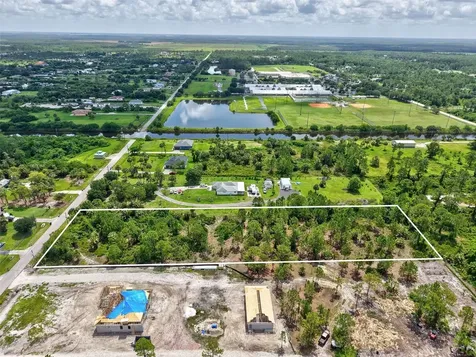 20TH Avenue NE Naples FL 34120