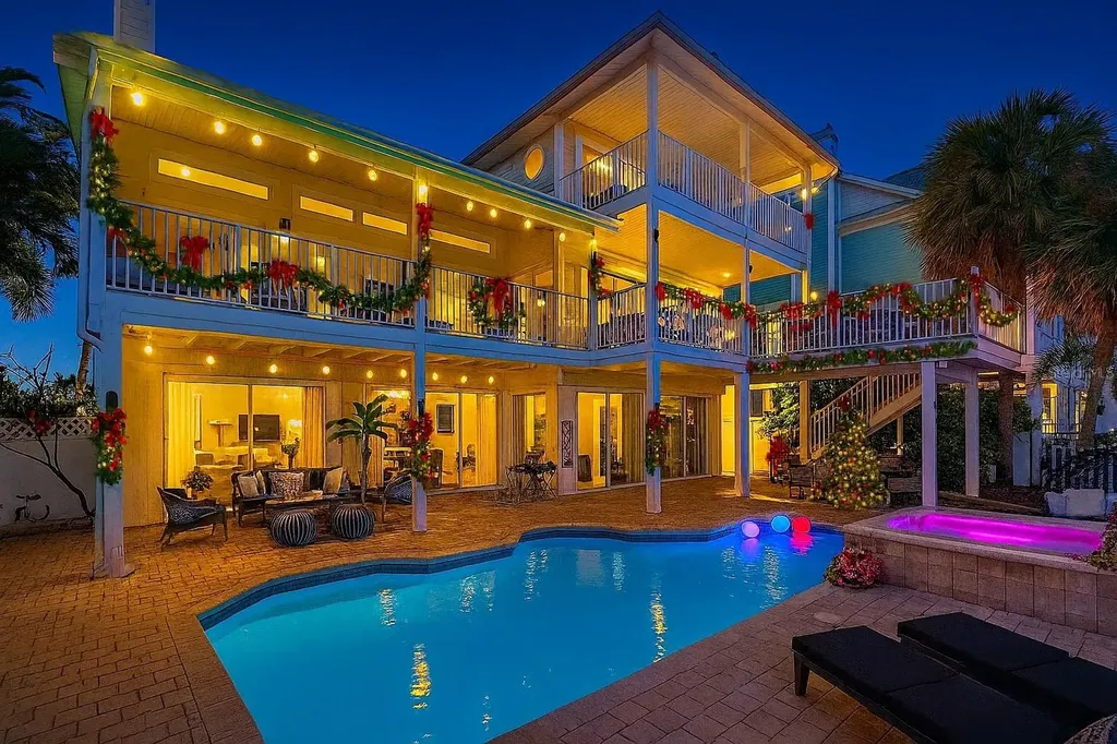 255 46th Avenue St Pete Beach FL 33706