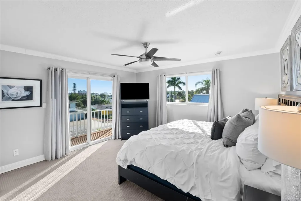255 46th Avenue St Pete Beach FL 33706