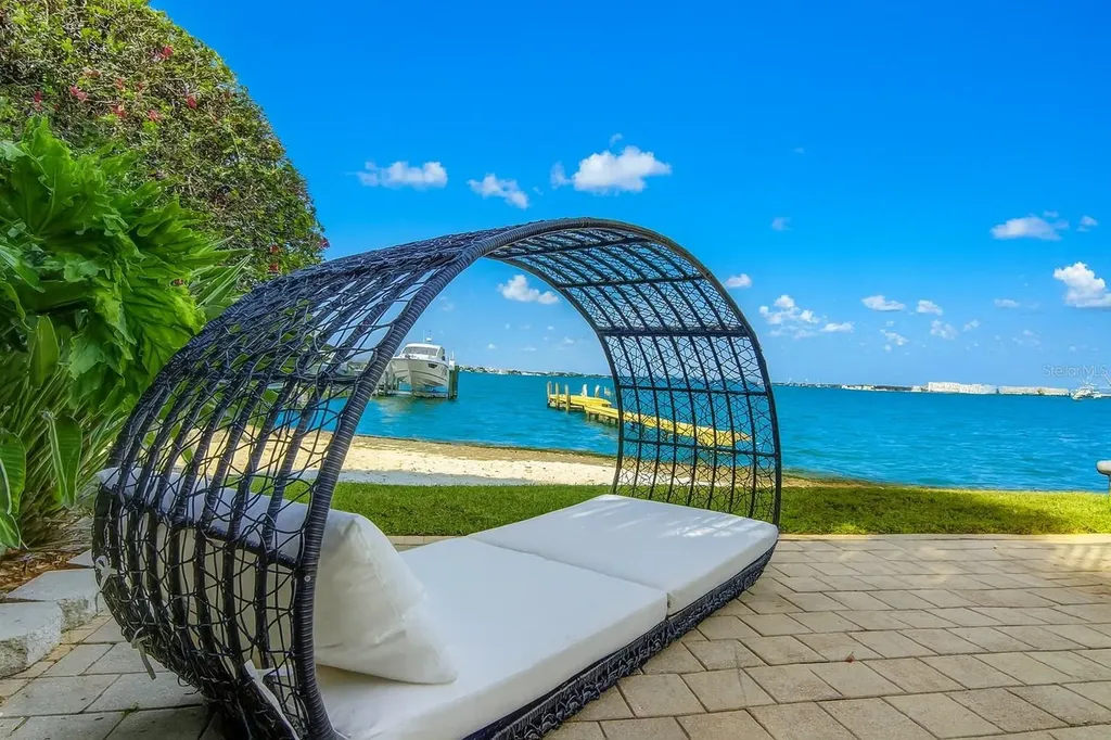 255 46th Avenue St Pete Beach FL 33706