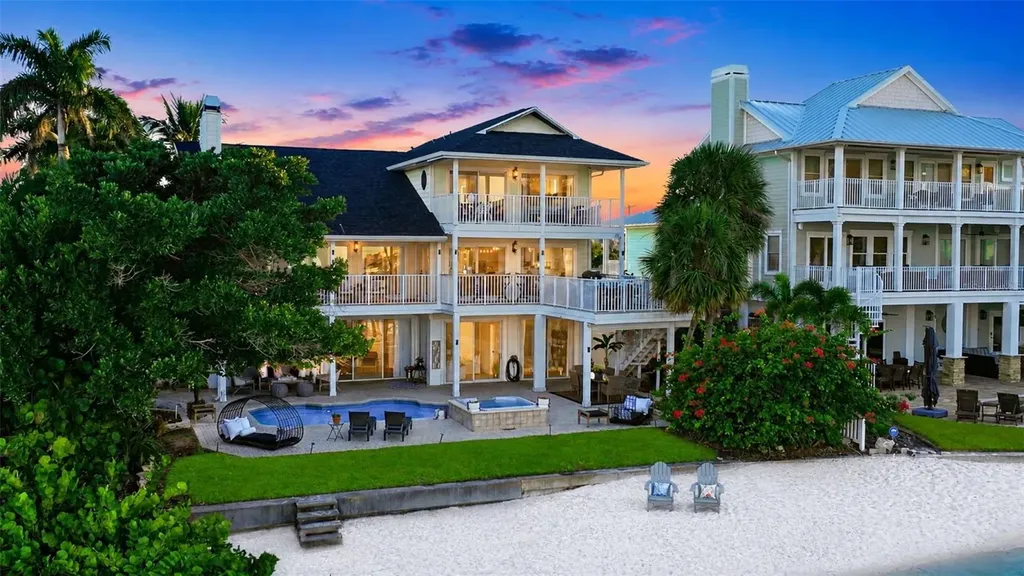255 46th Avenue St Pete Beach FL 33706