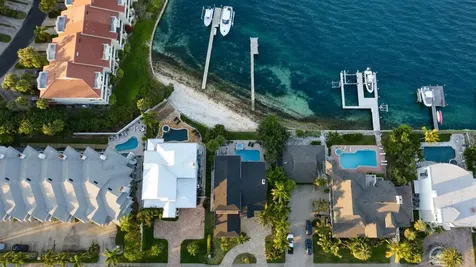 255 46th Avenue St Pete Beach FL 33706