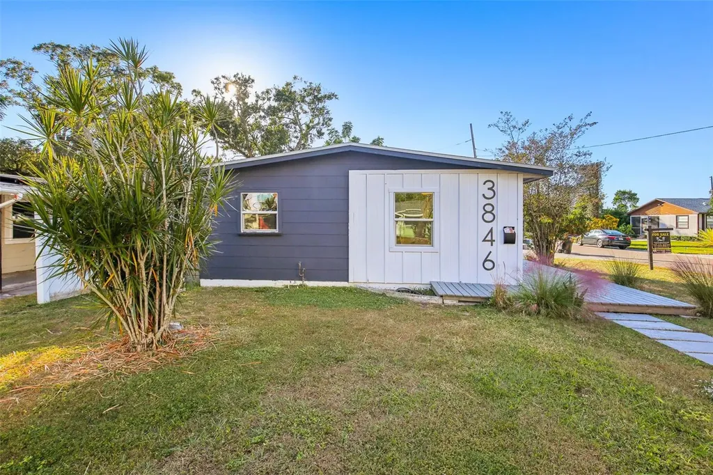 3846 Tifton Street N St Petersburg FL 33714