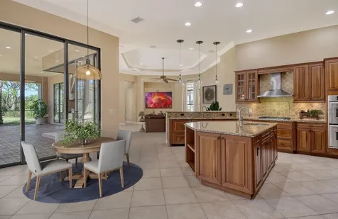 9261 Mcdaniel Lane Sarasota FL 34240