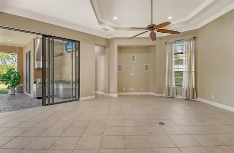9261 Mcdaniel Lane Sarasota FL 34240
