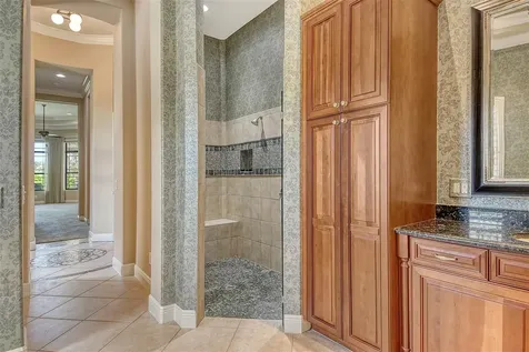 9261 Mcdaniel Lane Sarasota FL 34240
