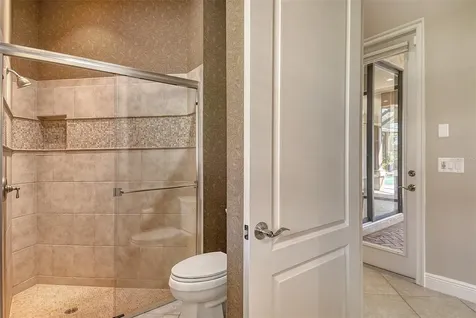 9261 Mcdaniel Lane Sarasota FL 34240