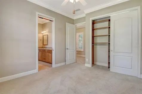 9261 Mcdaniel Lane Sarasota FL 34240