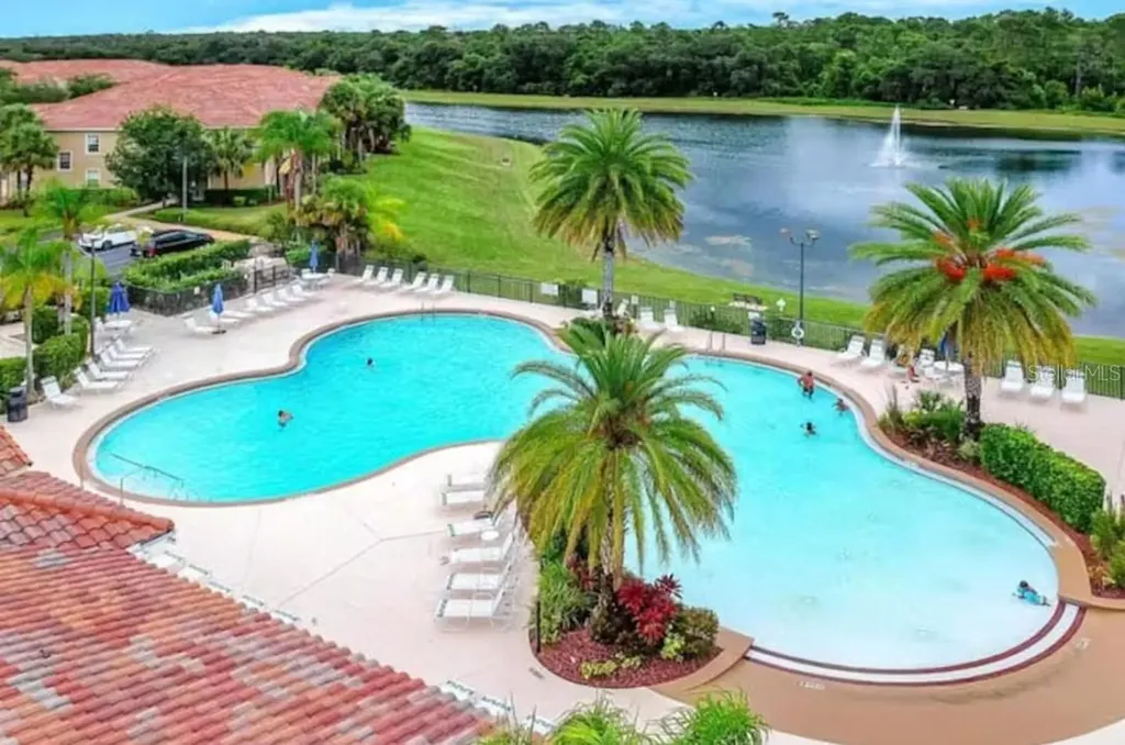 2888 Oakwater Drive Kissimmee FL 34747