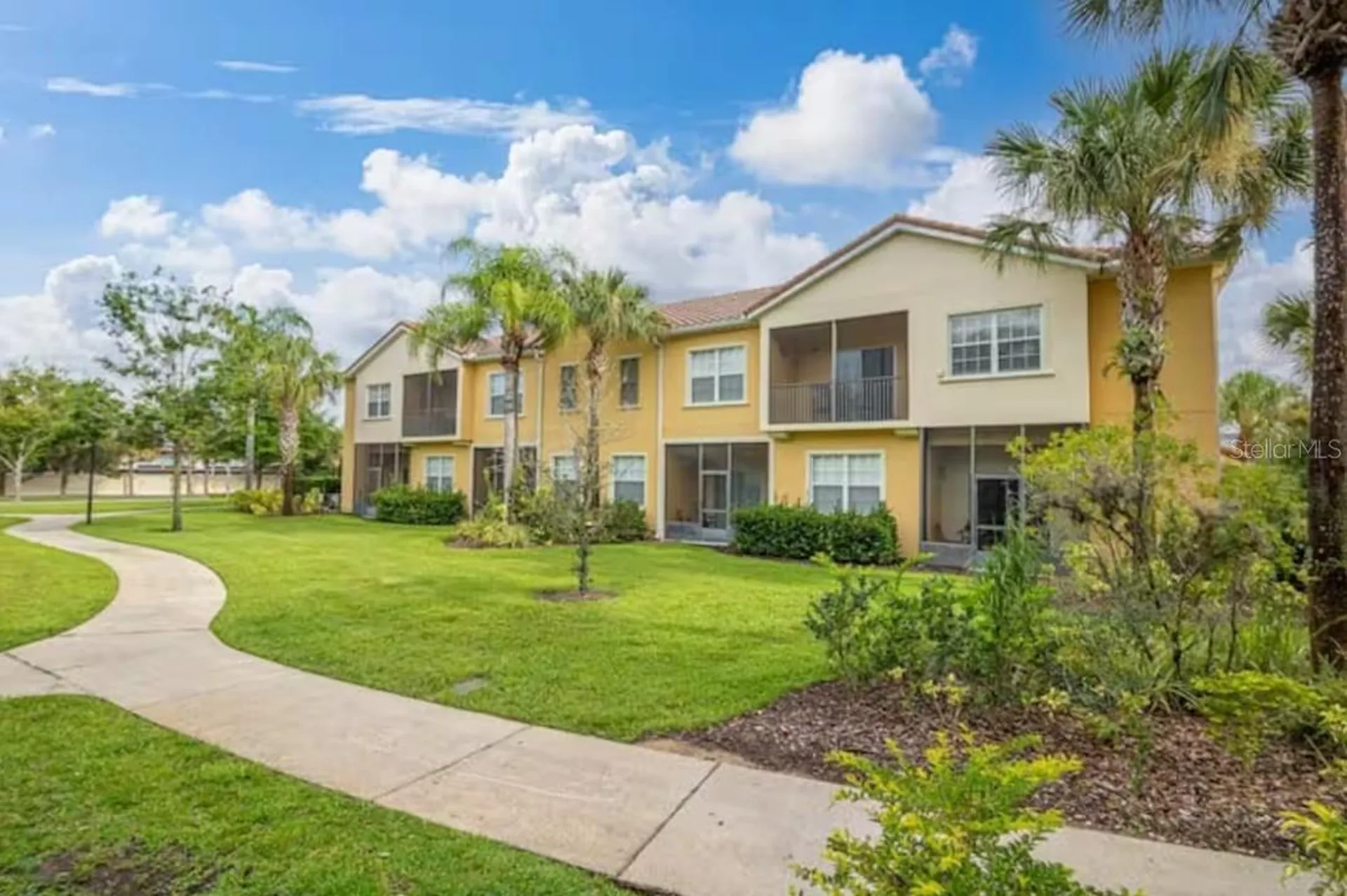 2888 Oakwater Drive Kissimmee FL 34747