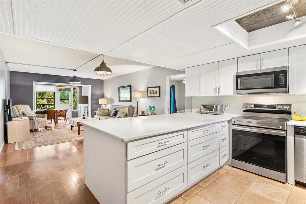 4300 Baywood Boulevard Mount Dora FL 32757