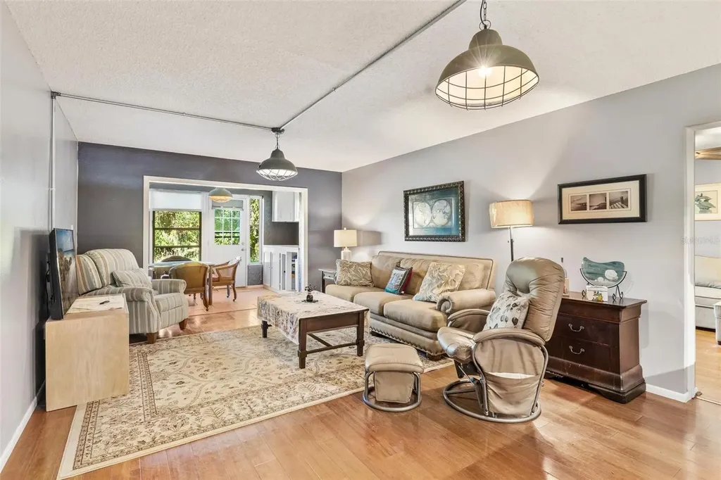 4300 Baywood Boulevard Mount Dora FL 32757