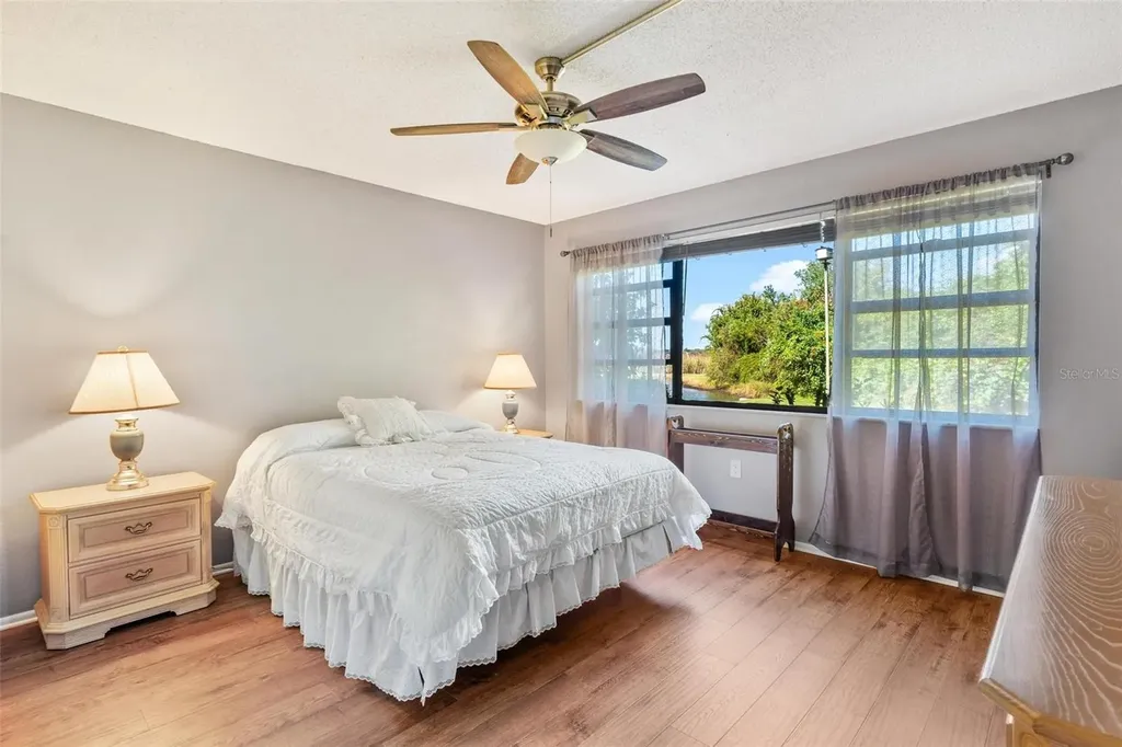 4300 Baywood Boulevard Mount Dora FL 32757