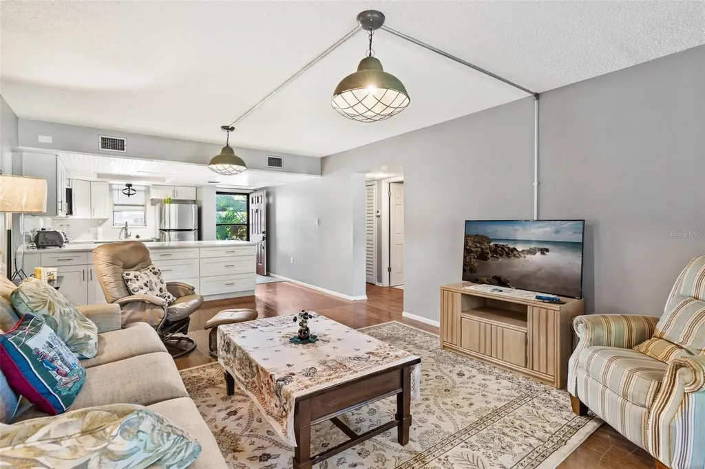 4300 Baywood Boulevard Mount Dora FL 32757