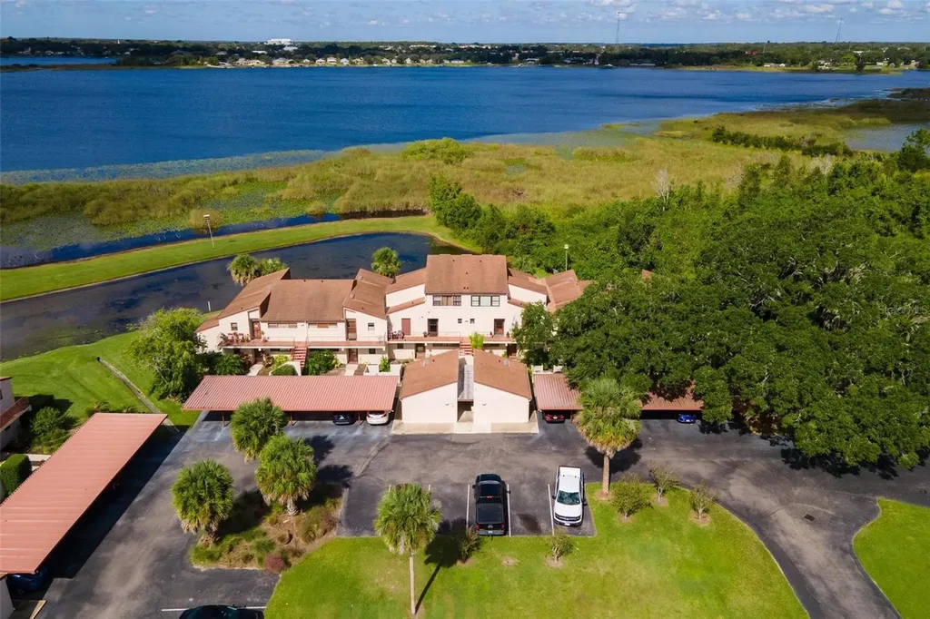 4300 Baywood Boulevard Mount Dora FL 32757