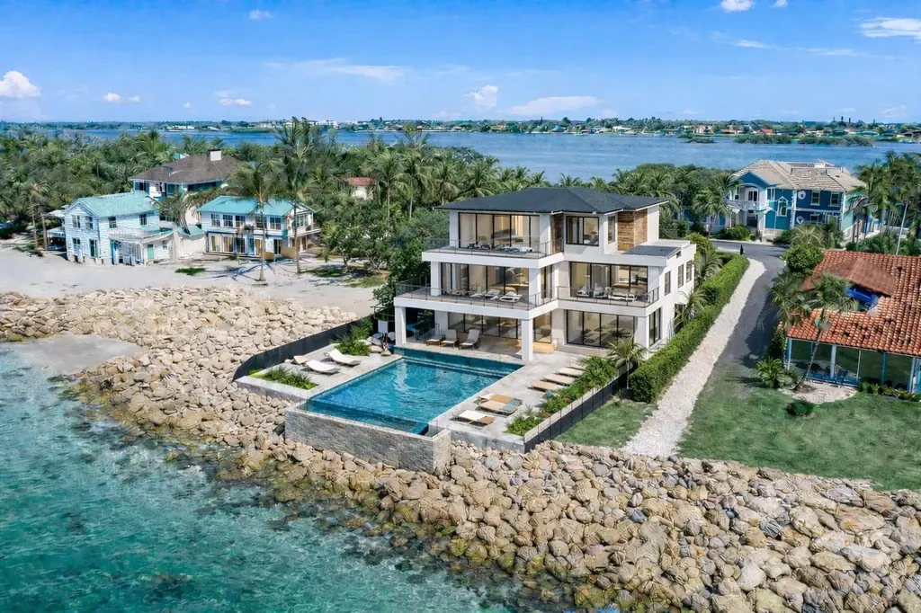 141 N Casey Key Road Osprey FL 34229