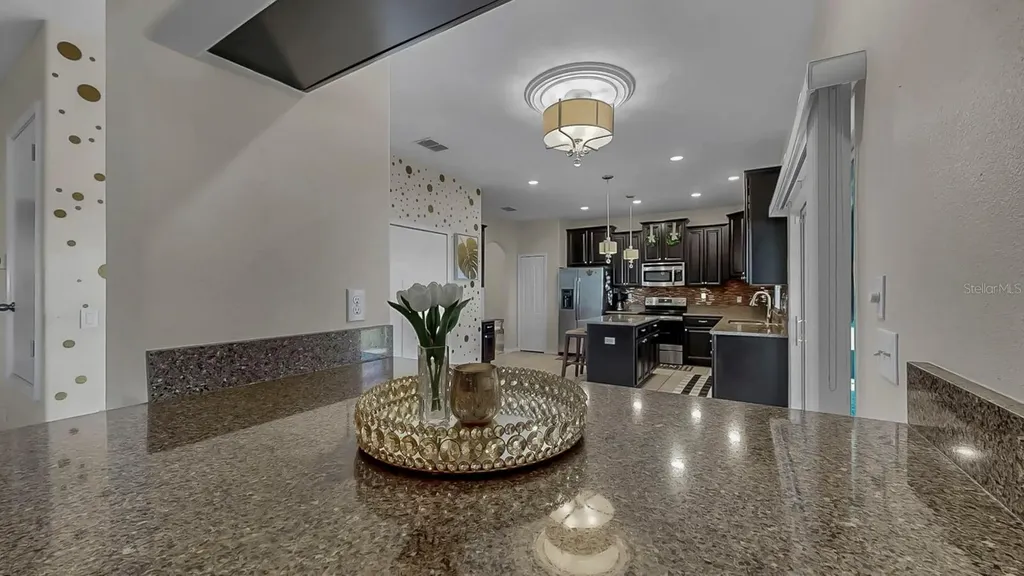 2429 Cumberland Cliff Drive Ruskin FL 33570